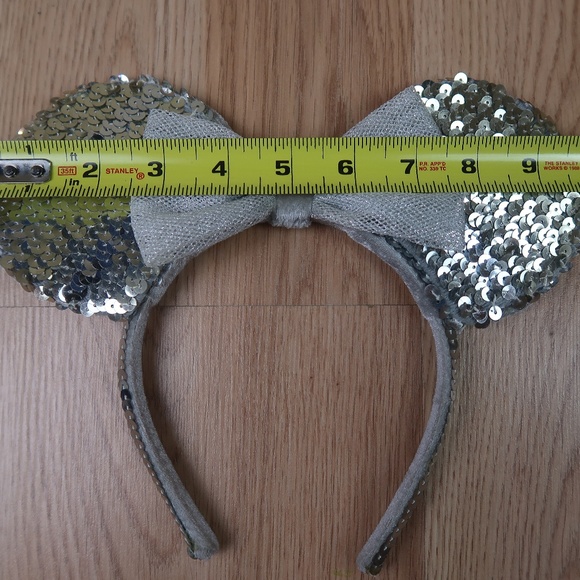 DISNEY - Minnie Ears! Silver Sequin (WORN 1x) - Picture 2 of 3